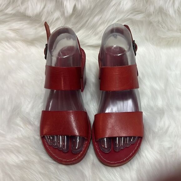 SEYCHELLES STATE OF MIND - RED SANDAL Bin 11 - Picture 3 of 9